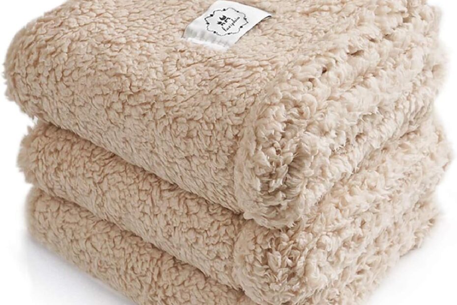Snuggle Up: Review of the Fluffy Premium Fleece Pet Blanket for Ultimate Comfort