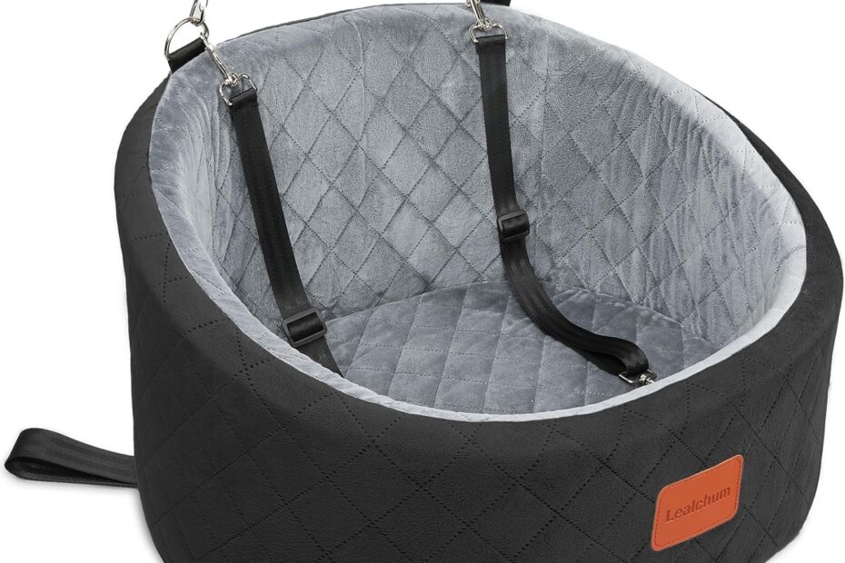 Ultimate Comfort: Review of the Dog Car Seat for Small Dogs Up to 25lbs