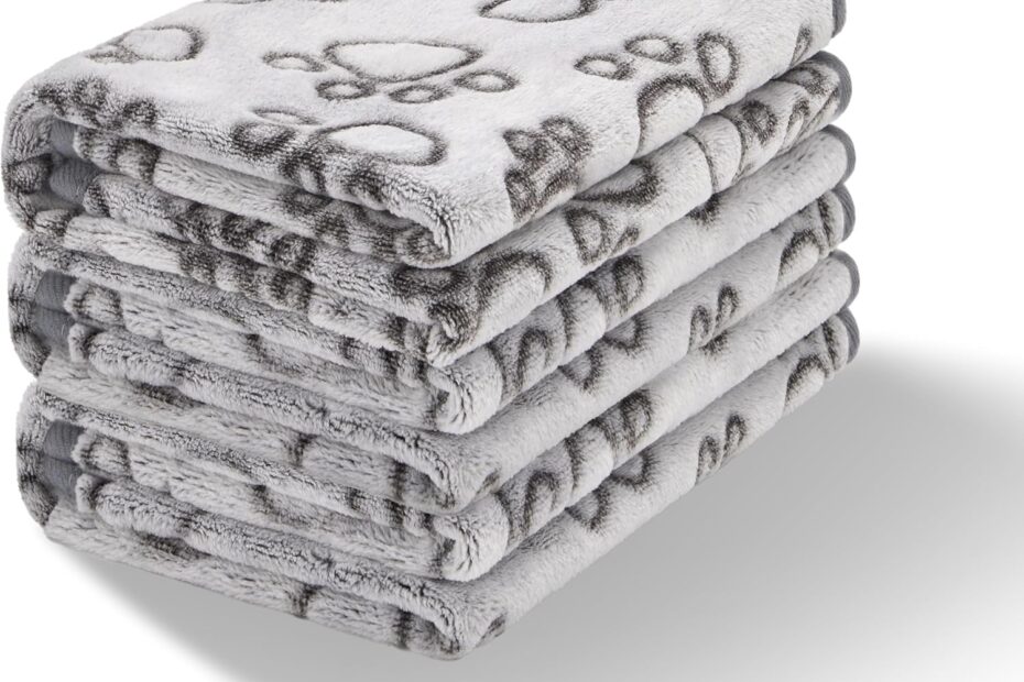 Cozy Up: Review of the Soft 3-Piece Dog Blankets for Your Small Pets!