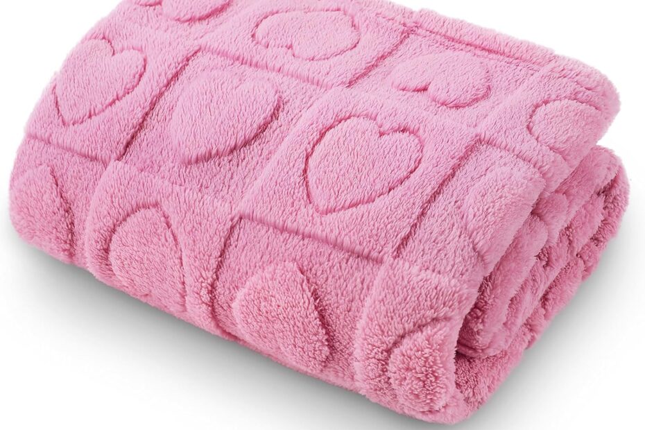 Cozy Comfort: Review of the Luciphia Pink Fleece Blanket for Small Pets