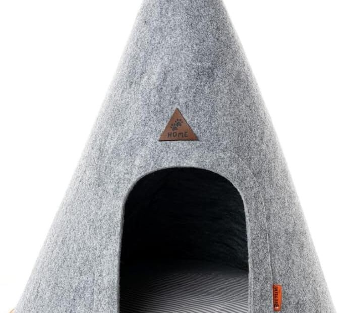 Cozy Comfort: The SAVUK Pet Tent for Year-Round Relaxation