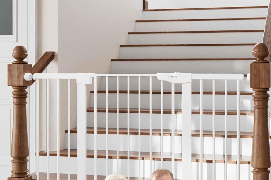 Discover Safety & Style: The Cumbor Self-Closing Baby Gate Review
