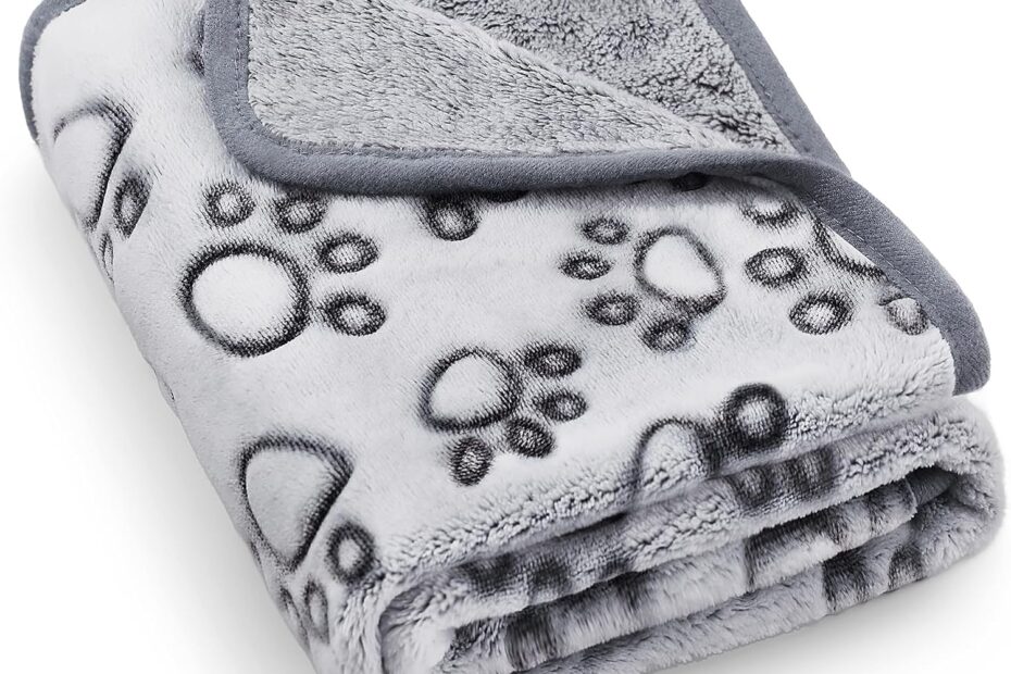 Snuggle Up: A Review of the Luciphia Premium Soft Dog Blanket