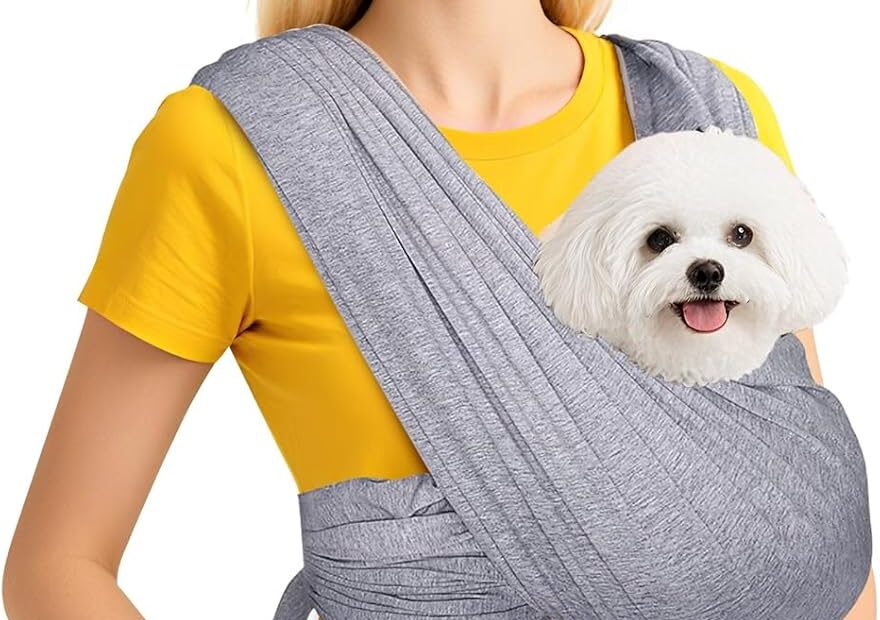 Stylish & Comfortable: The Ultimate Dog Carrier Sling for Small Pups!