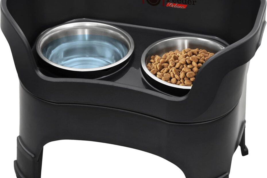 Mess-Free Mealtime: Neater Feeder Deluxe for Large Dogs
