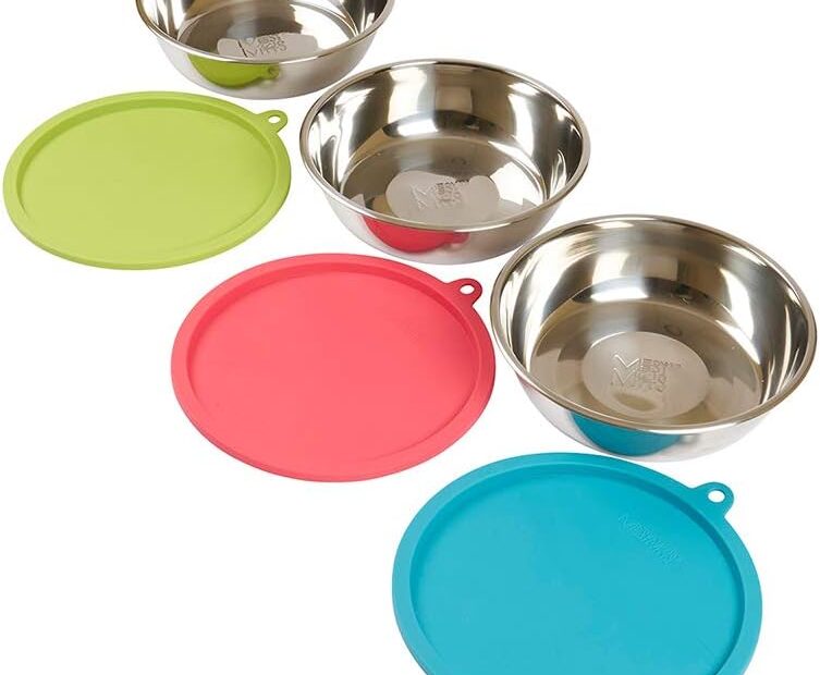 Messy Mutts: The Ultimate Travel Set for Pets - Review & Recommendations!