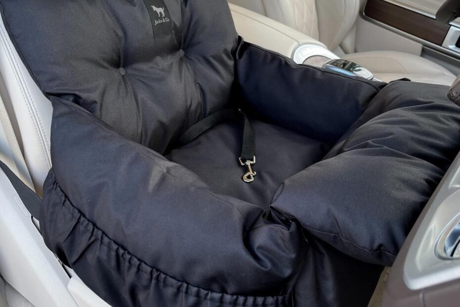 Travel in Style: JACKO & CO Premium Dog Car Seat Review for Your Small Pets
