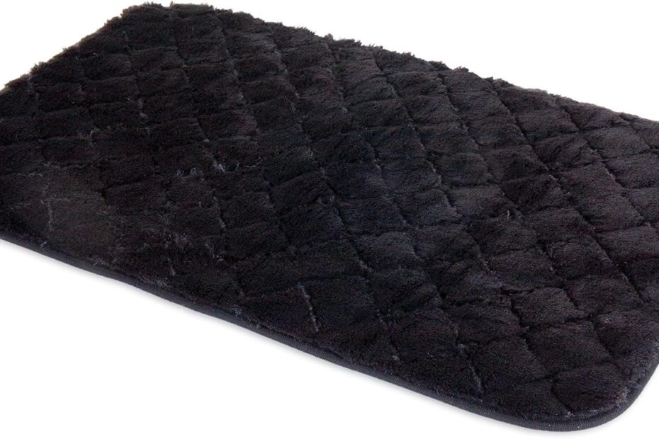 Cozy Comfort: A Review of the Petmate Snoozzy Quilted Mat for Pets